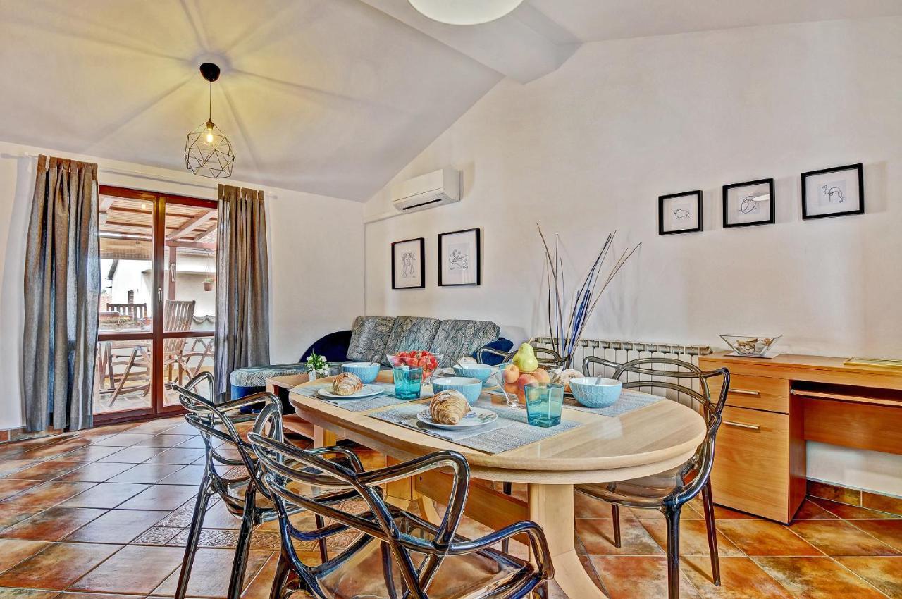 Apartman Apartment Adriana *