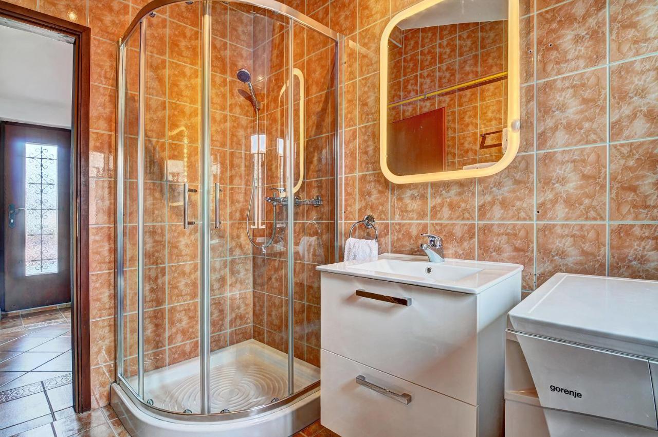 Adriana Apartmán *